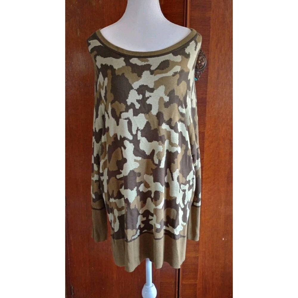 Wonderly Sweatshirt Women Plus XL Green Camouflage Flowy Stretch Athleisure Top
